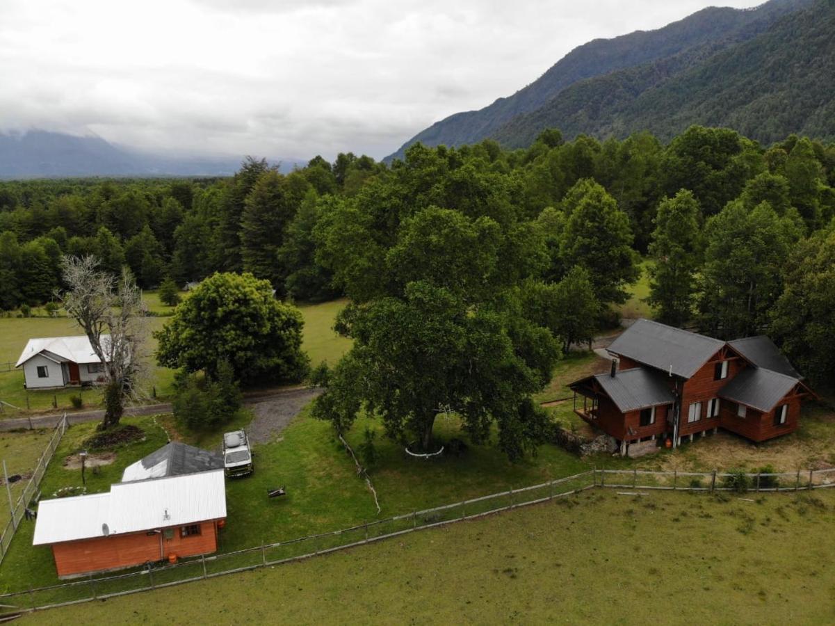 Cabanas Los Canelos Hermosa Granja En Pucon Exterior photo