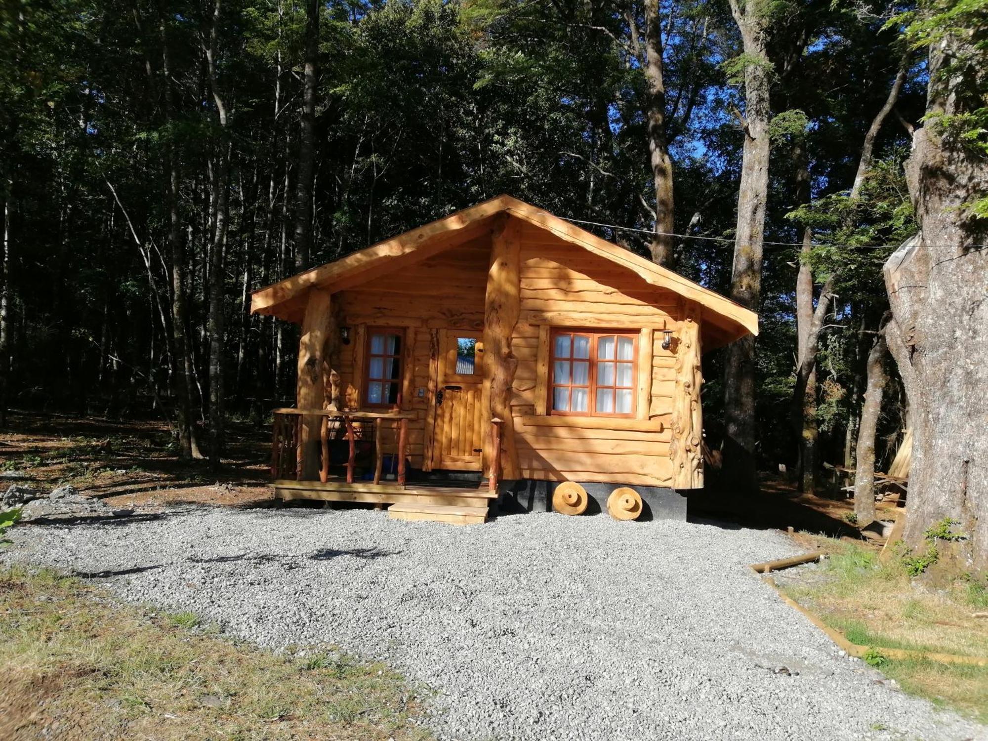 Cabanas Los Canelos Hermosa Granja En Pucon Exterior photo