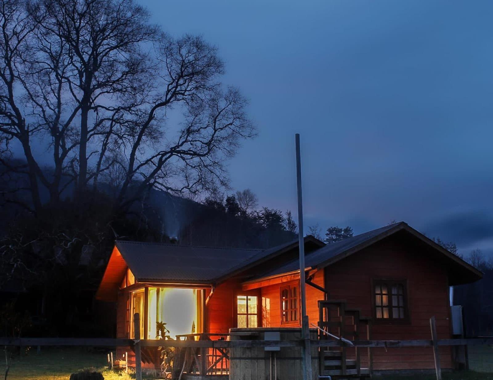 Cabanas Los Canelos Hermosa Granja En Pucon Exterior photo