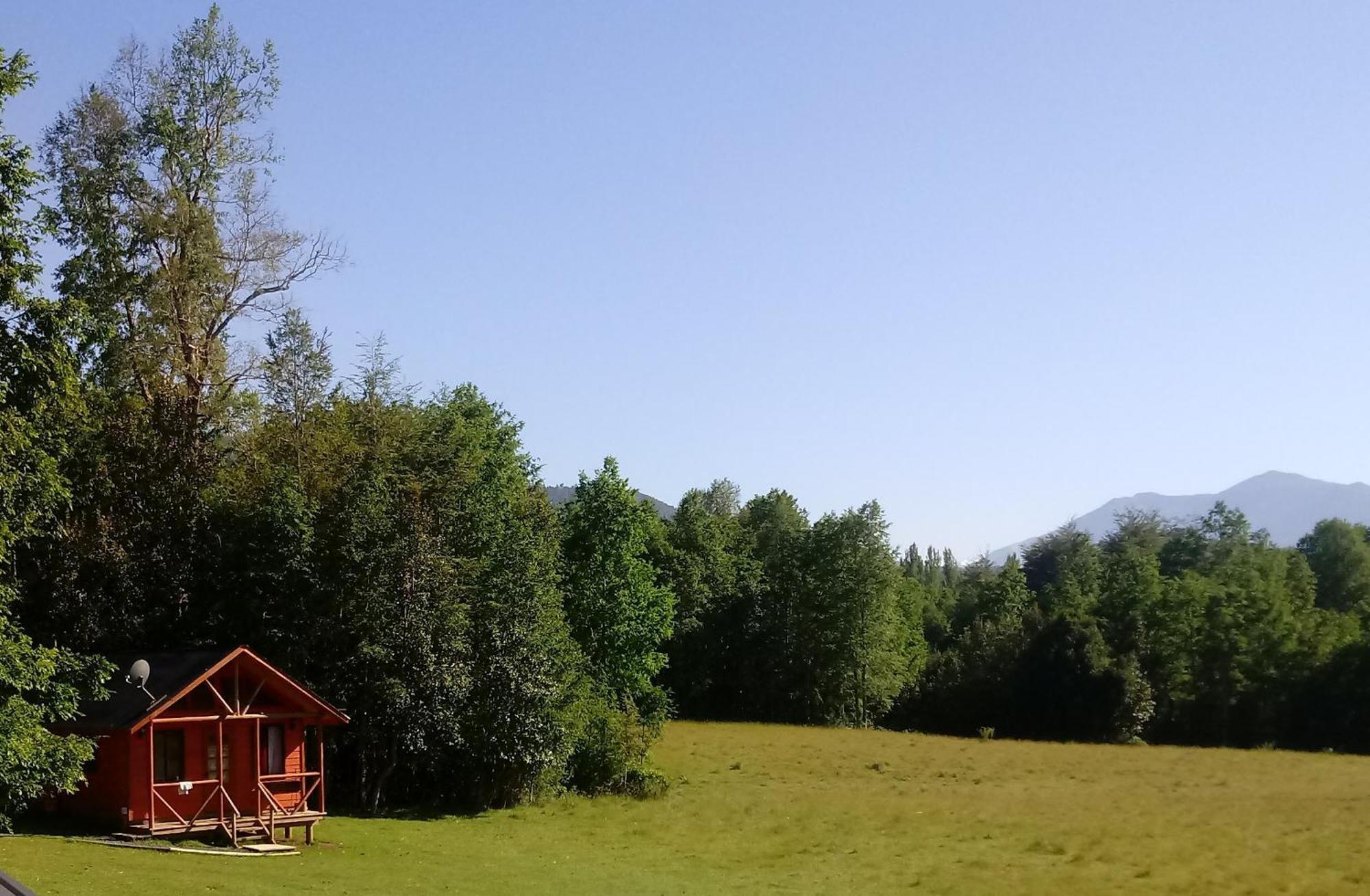 Cabanas Los Canelos Hermosa Granja En Pucon Exterior photo