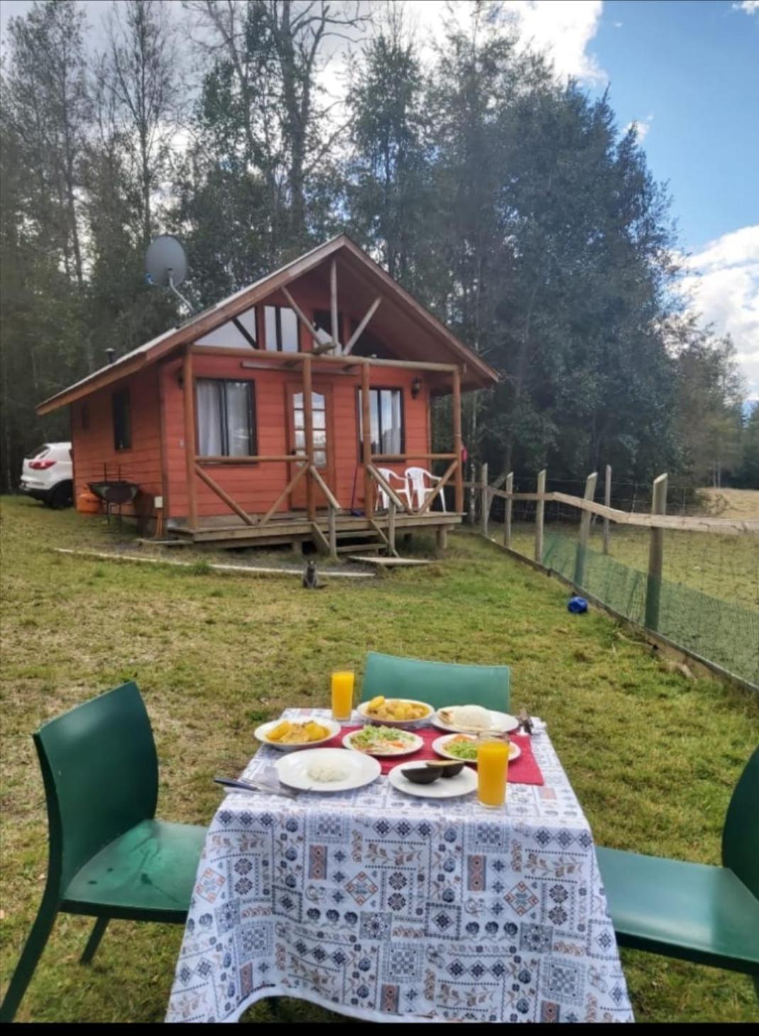 Cabanas Los Canelos Hermosa Granja En Pucon Exterior photo